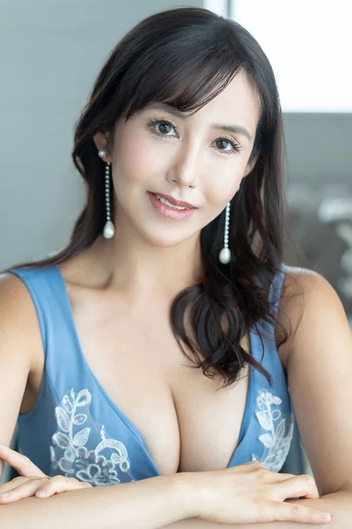Kana Shiokawa